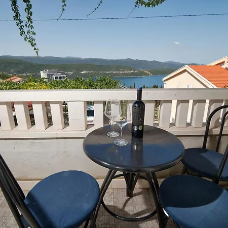 Bona * Neum