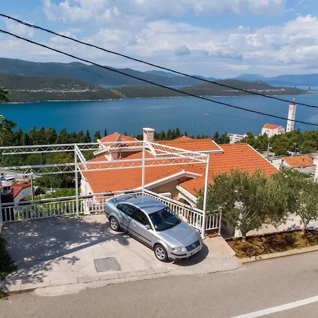 Bona * Neum