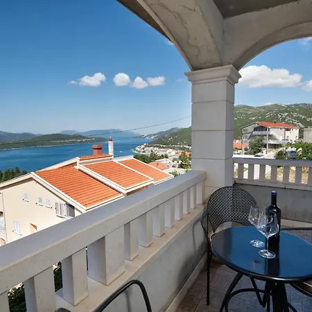 Bona Apartment *